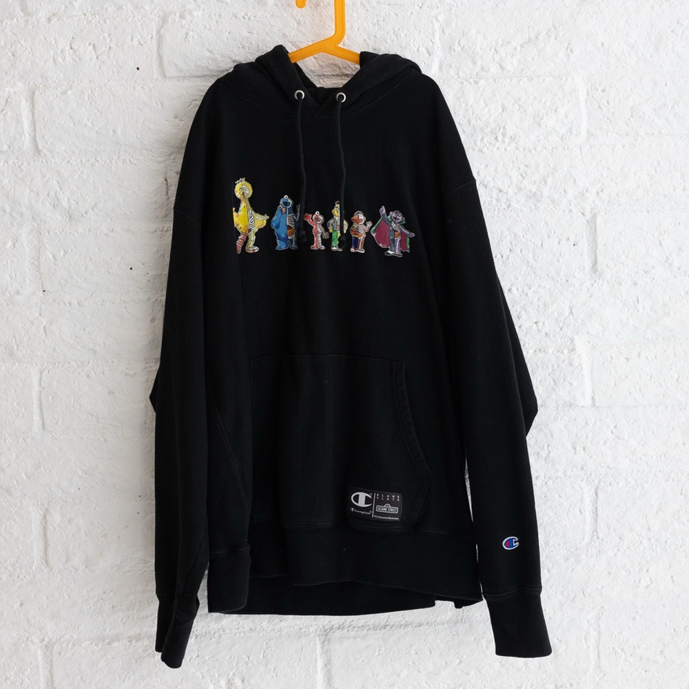Champion x Sesame Street Black Hoodie with Vibrant Character Design - XL